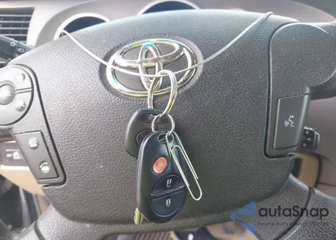 2010 Toyota Tundra Grade 4.6L V8 z USA, uszkodzony, nr VIN 5TFRM5F16AX003955